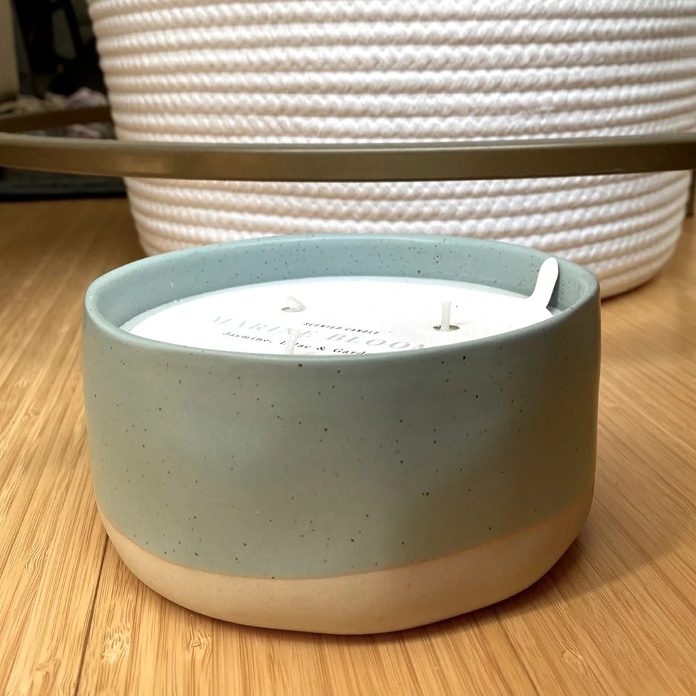 Beautifully Scented Hand Poured Candles - Marine Blooms